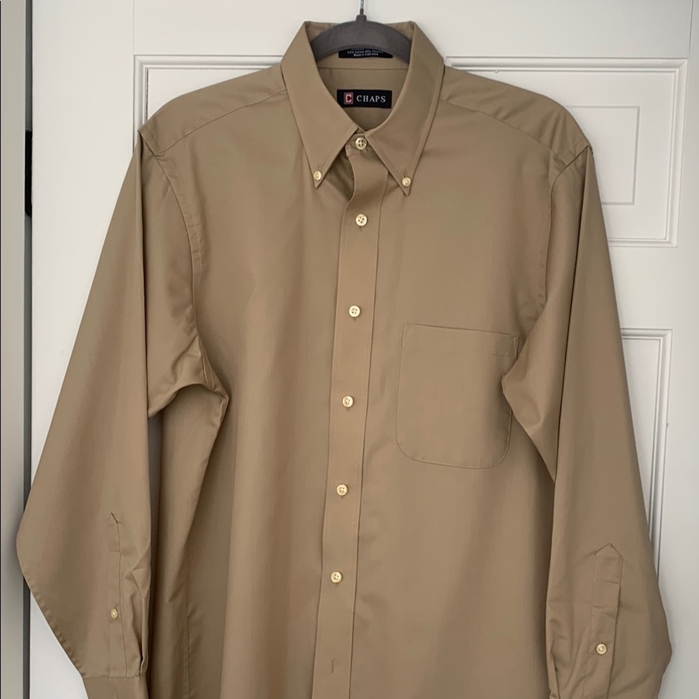Chaps Men's Khaki Twill Shirt- Cotton/Poly easy care-size M. Excellent condition